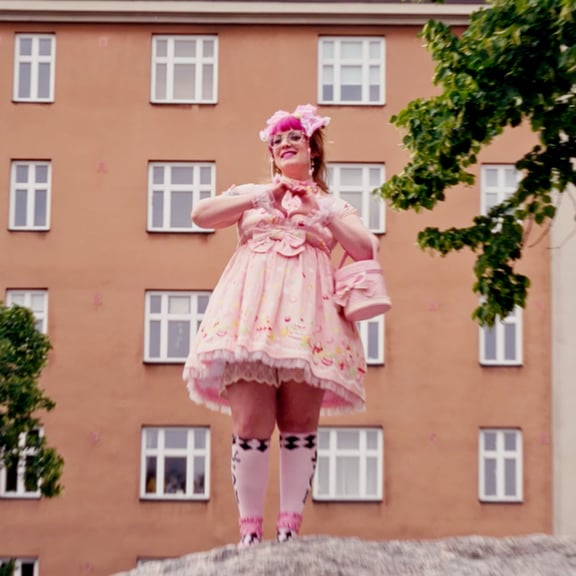 Onnellisuuden ytimessä Ninni West
