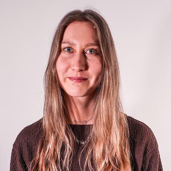Roosa L.