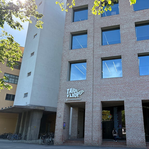 Taideyliopisto